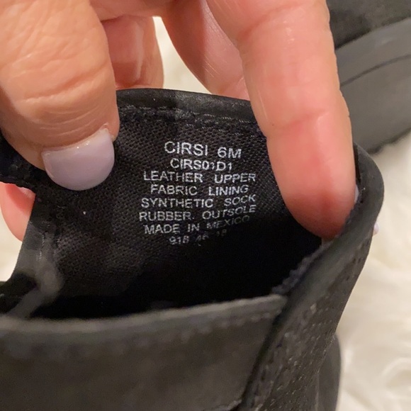 Steven by Steve Madden Cirsi Black Ankle Bootie - Picture 11 of 12